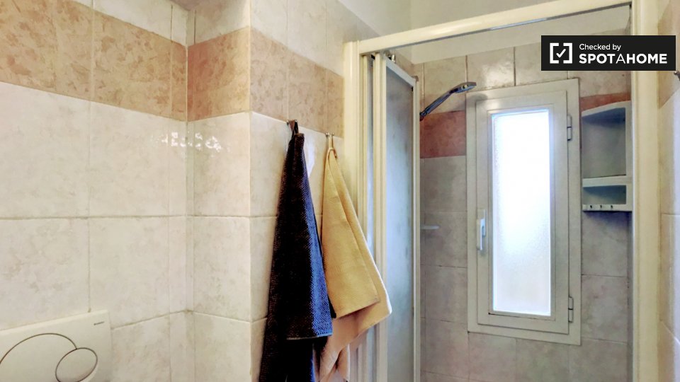 Immagine 13 di Camera condivisa in affitto  in Viale Bligny a Milano