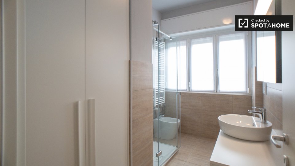 Immagine 11 di Appartamento in affitto  in Via Matteo Civitali, 20148 Milano MI, Italy a Milano