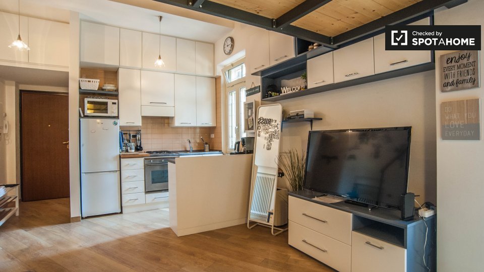 Immagine 5 di Ufficio in affitto  in Via di Monte del Gallo a Roma