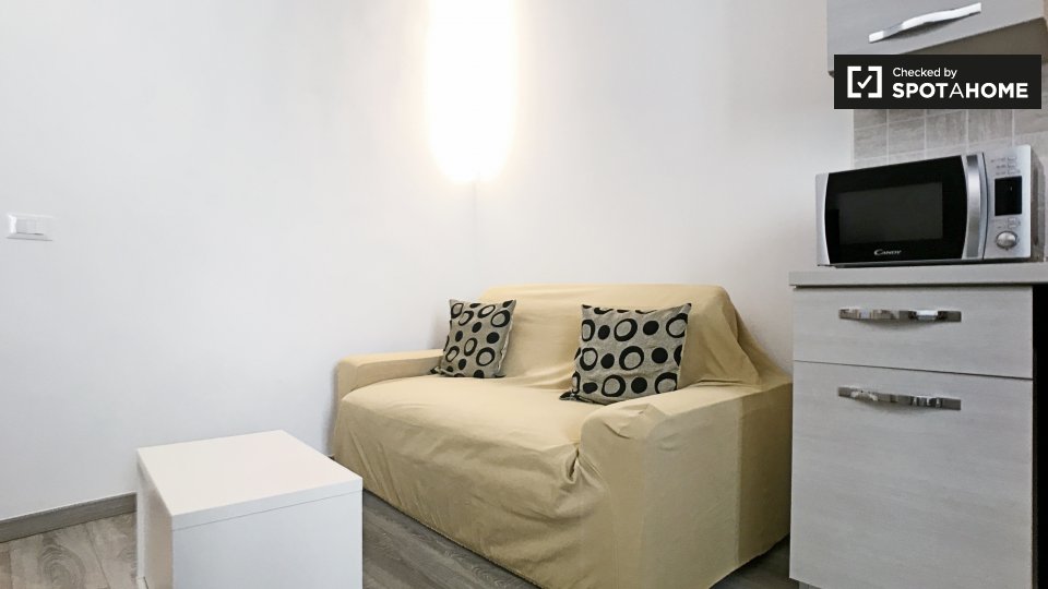 Immagine 8 di Appartamento in affitto  in Viale Certosa, 20151 Milano MI, Italy a Milano