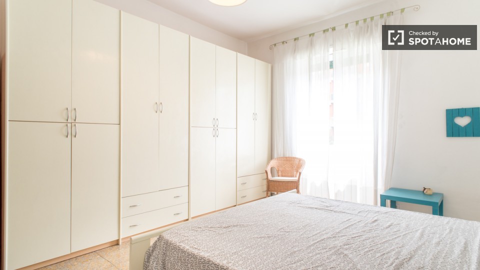 Immagine 13 di Camera condivisa in affitto  in Via delle Cave a Roma