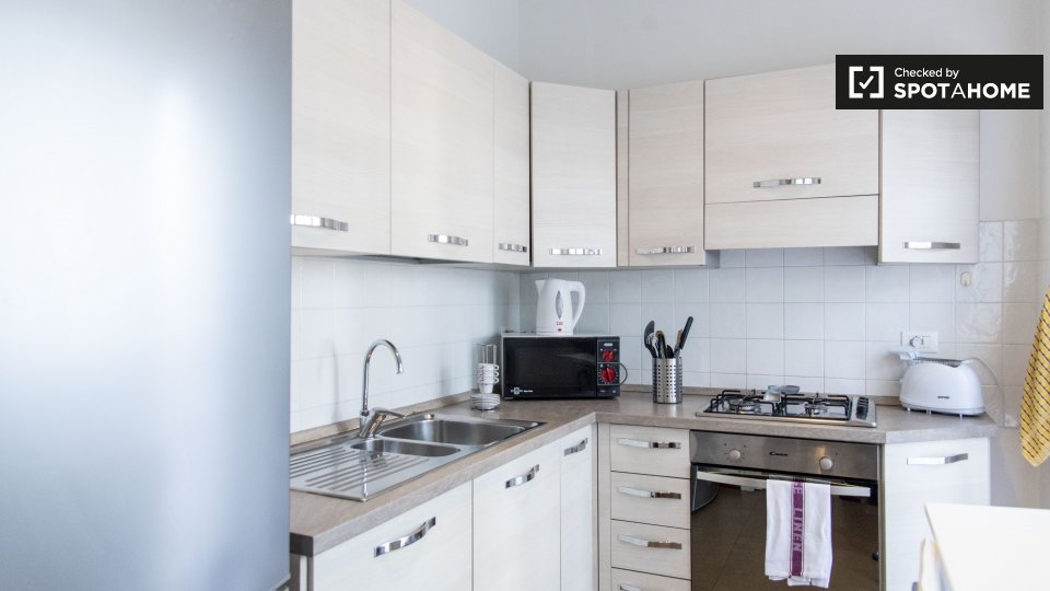 Immagine 18 di Appartamento in affitto  in Via Druso a Roma