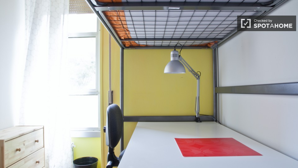 Immagine 5 di Camera condivisa in affitto  in Viale Libia a Roma