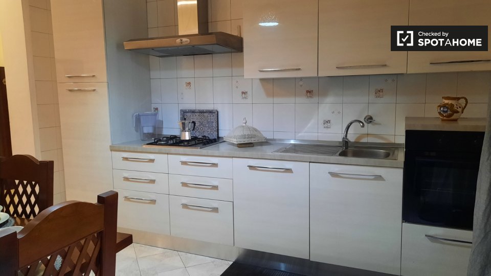 Immagine 2 di Appartamento in affitto  in Via Roma Libera a Roma