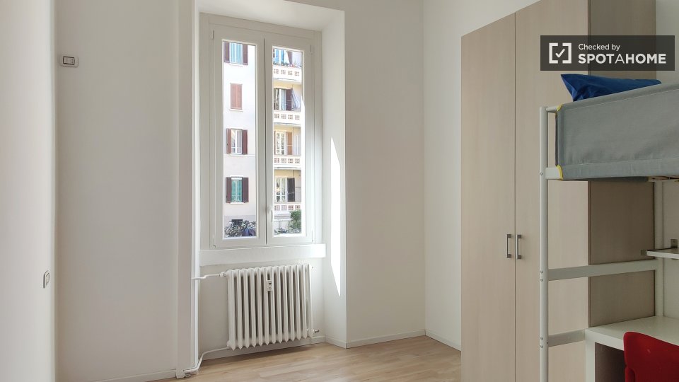 Immagine 1 di Camera condivisa in affitto  in Via Mac Mahon a Milano