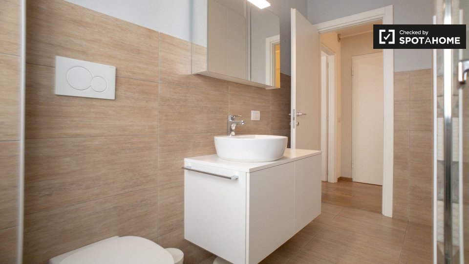 Immagine 13 di Appartamento in affitto  in Via Matteo Civitali, 20148 Milano MI, Italy a Milano