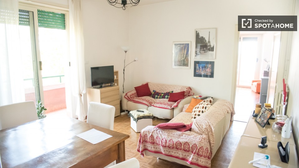 Immagine 7 di Camera condivisa in affitto  in Via Prenestina a Roma