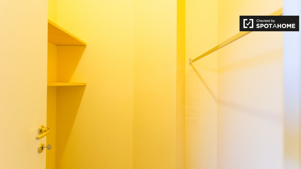 Immagine 5 di Camera condivisa in affitto  in Largo Isabella d'Aragona a Milano