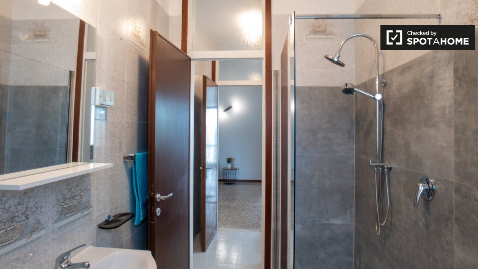 Immagine 16 di Camera condivisa in affitto  in Via Lucca, 20152 Milano MI, Italy a Milano