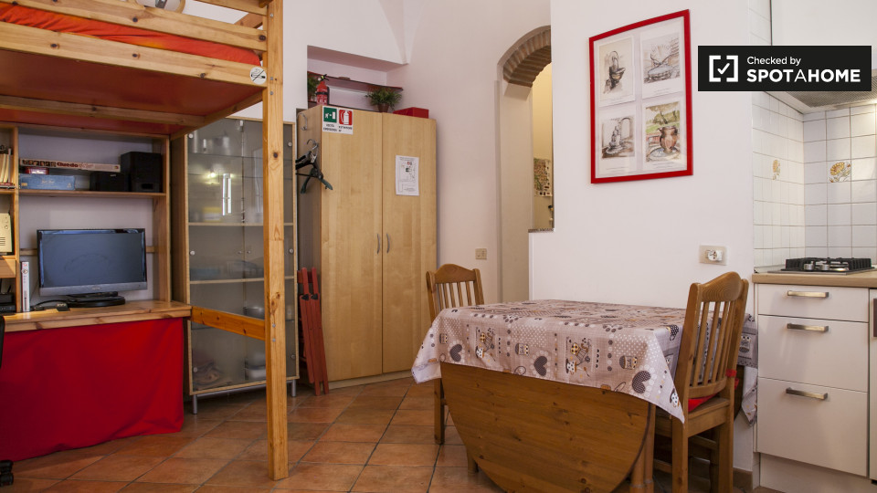 Immagine 4 di Ufficio in affitto  in Via della Polveriera a Roma