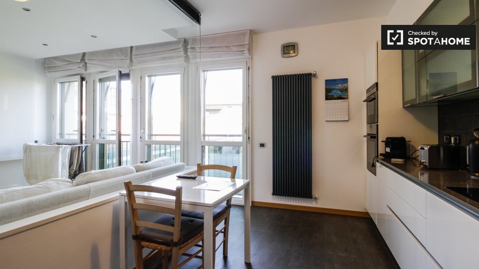 Immagine 10 di Ufficio in affitto  in Alzaia Naviglio Pavese, 20143 Milano MI, Italy a Milano