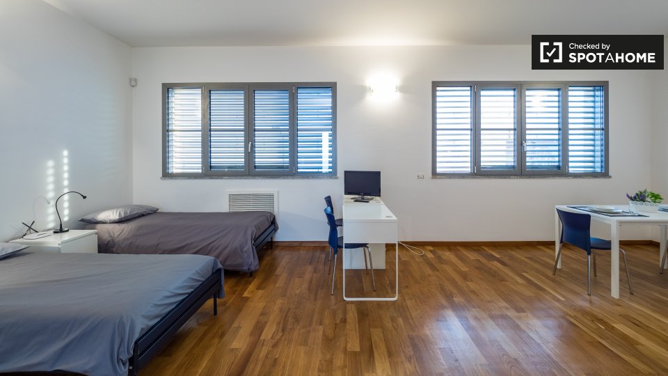 Immagine 11 di Ufficio in affitto  in Via Enrico Cosenz a Milano