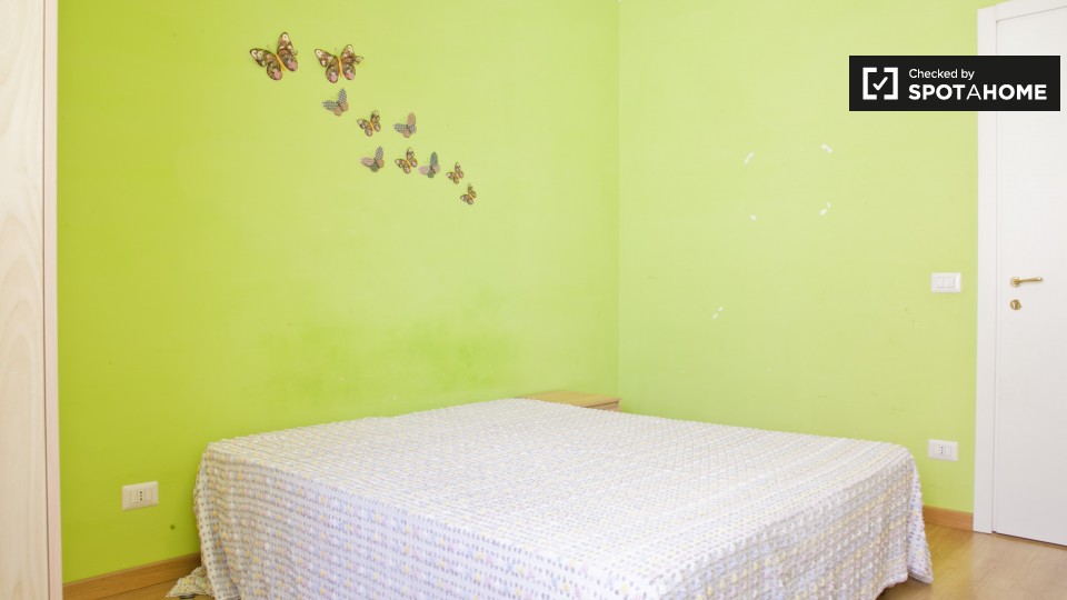 Immagine 19 di Camera condivisa in affitto  in Via dei Platani a Roma