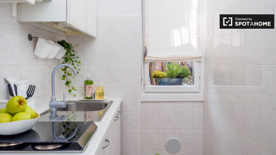 Immagine 13 di Ufficio in affitto  in Via Giulio Ceradini a Milano