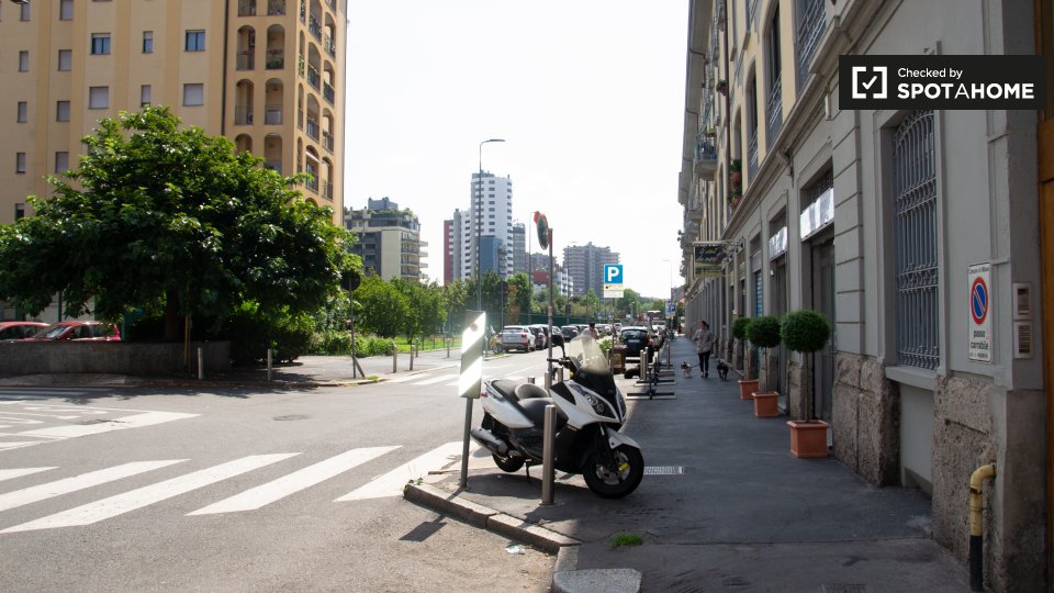 Immagine 7 di Ufficio in affitto  in Via Sannio, 20137 Milano MI, Italy a Milano