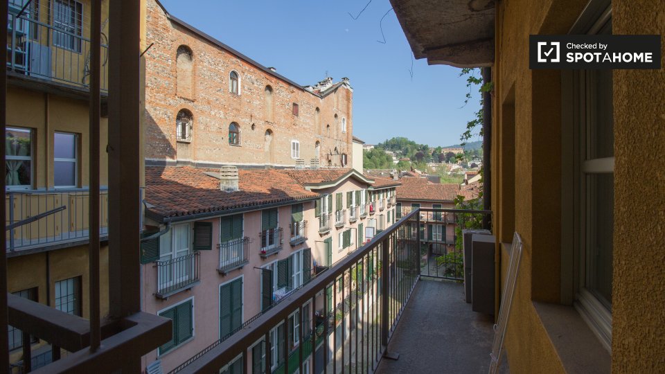 Immagine 17 di Ufficio in affitto  in Via della Rocca a Torino