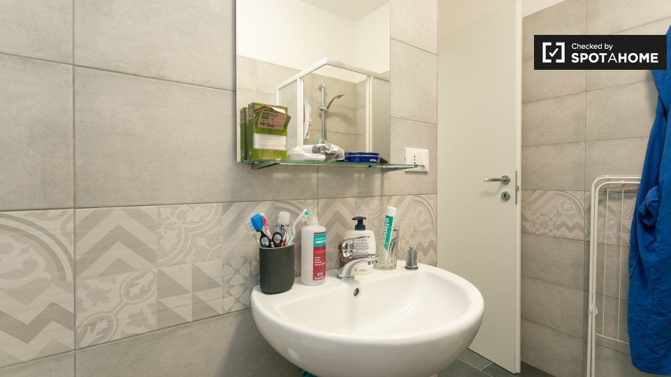 Immagine 10 di Camera condivisa in affitto  in Via Francesco Caracciolo, 20155 Milano MI, Italy a Milano