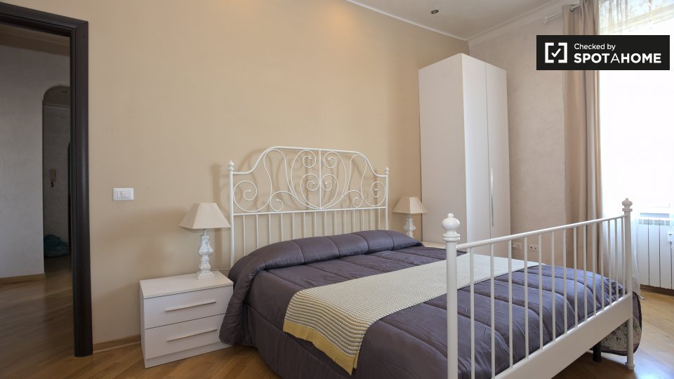 Immagine 6 di Camera condivisa in affitto  in Via Monselice a Roma