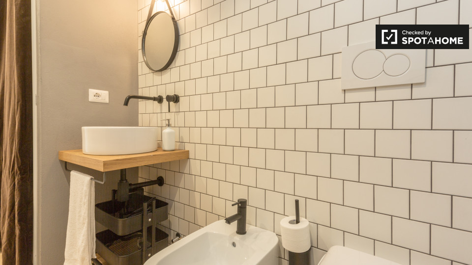 Immagine 18 di Ufficio in affitto  in Via Solferino a Milano