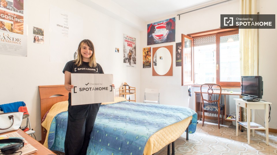 Immagine 11 di Camera condivisa in affitto  in Largo Somalia a Roma