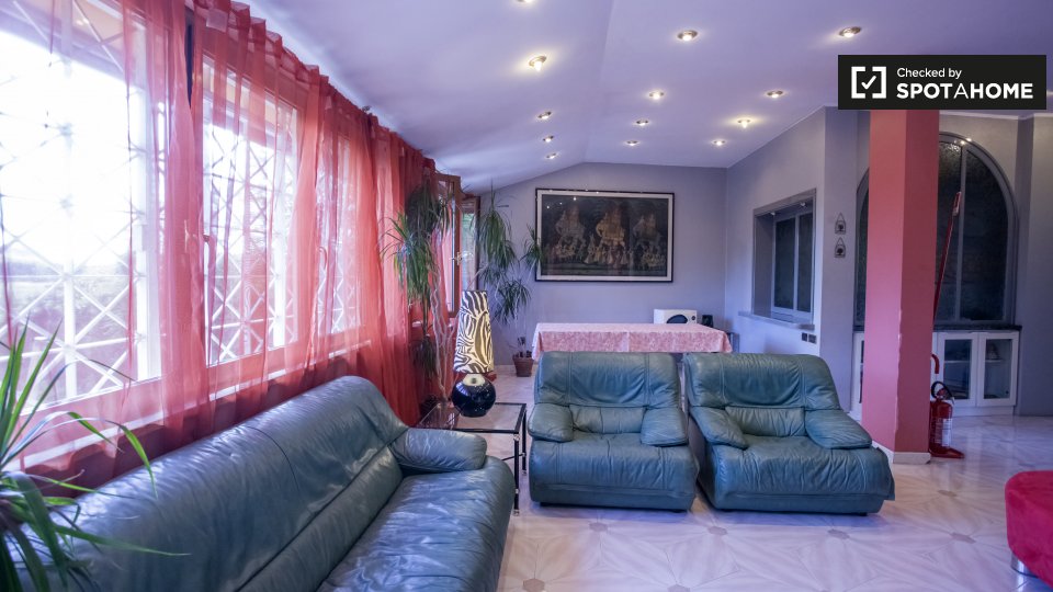 Immagine 1 di Appartamento in affitto  in Via Del fosso di Fioranello a Roma