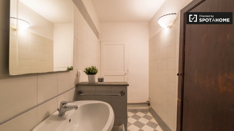 Immagine 9 di Camera condivisa in affitto  in Borgo Ognissanti a Firenze