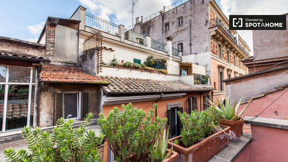 Immagine 6 di Ufficio in affitto  in Arco della Chiesa Nuova a Roma