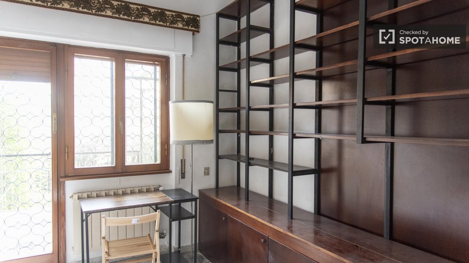 Immagine 9 di Camera condivisa in affitto  in Via dei Radiotelegrafisti a Roma
