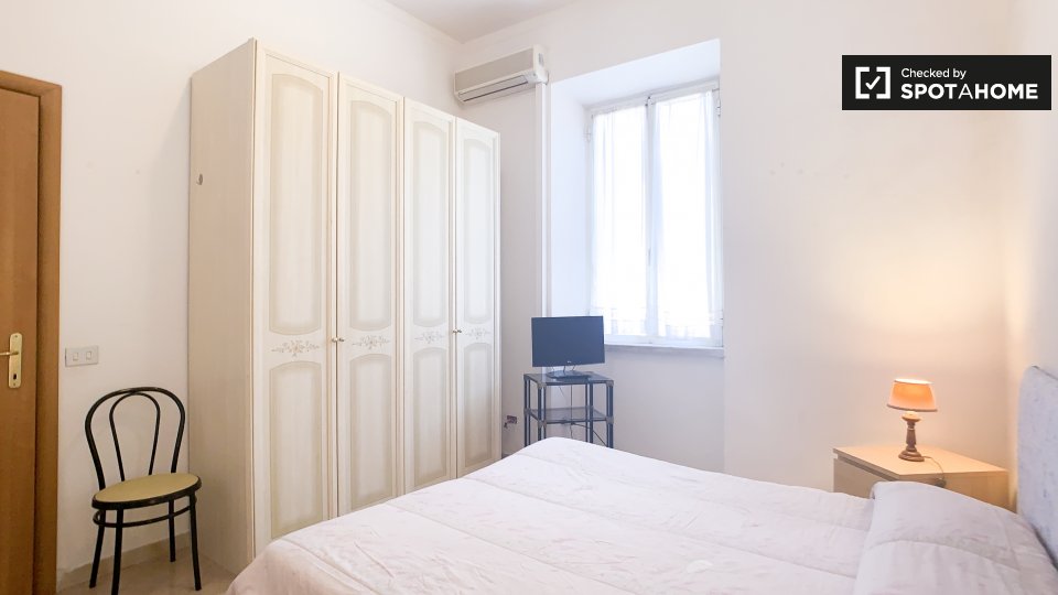 Immagine 15 di Appartamento in affitto  in Via dei Gonzaga, 00163 Roma RM, Italy a Roma