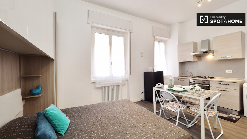 Immagine 12 di Ufficio in affitto  in Via Legnone a Milano