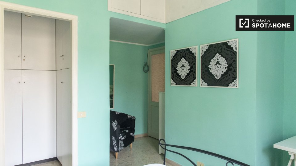 Immagine 18 di Appartamento in affitto  in Via Francesco Caracciolo a Roma