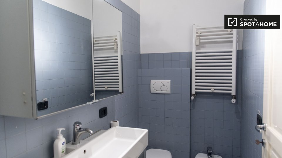 Immagine 11 di Appartamento in affitto  in Via dei Sabelli, 00185 Roma RM, Italy a Roma