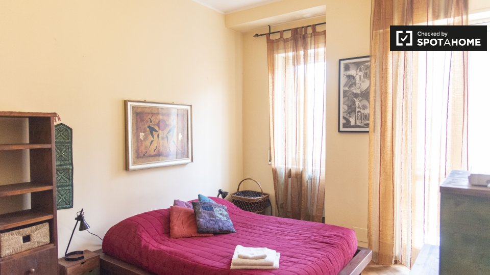 Immagine 7 di Camera condivisa in affitto  in Via Corinto a Roma