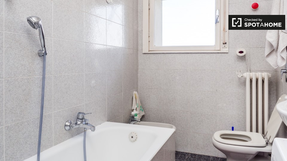 Immagine 13 di Camera condivisa in affitto  in Via Michele Saponaro a Milano