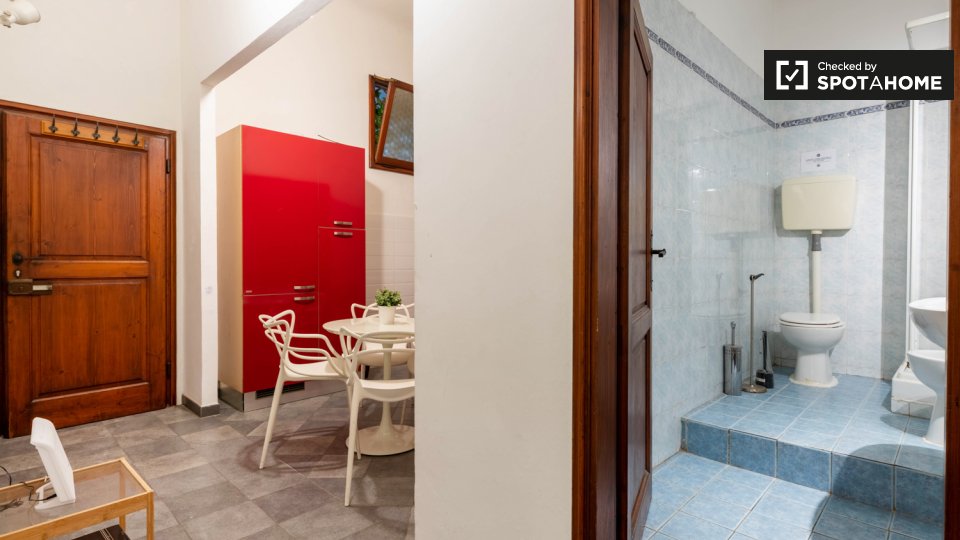 Immagine 12 di Appartamento in affitto  in Borgo Ognissanti a Firenze