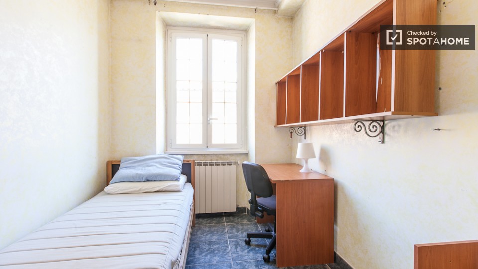 Immagine 4 di Camera condivisa in affitto  in Via dei Noci a Roma