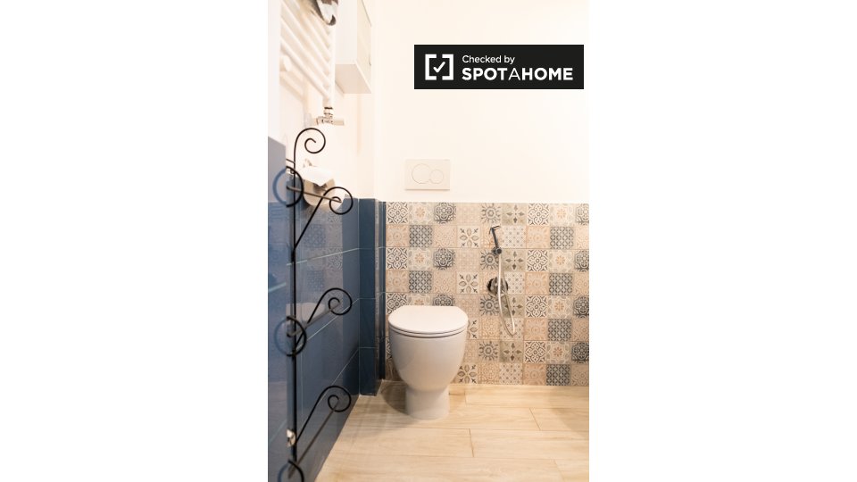 Immagine 6 di Appartamento in affitto  in Via dei Giovi a Roma