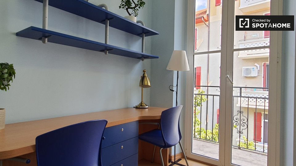 Immagine 2 di Camera condivisa in affitto  in Via Anton Giulio Barrili a Milano