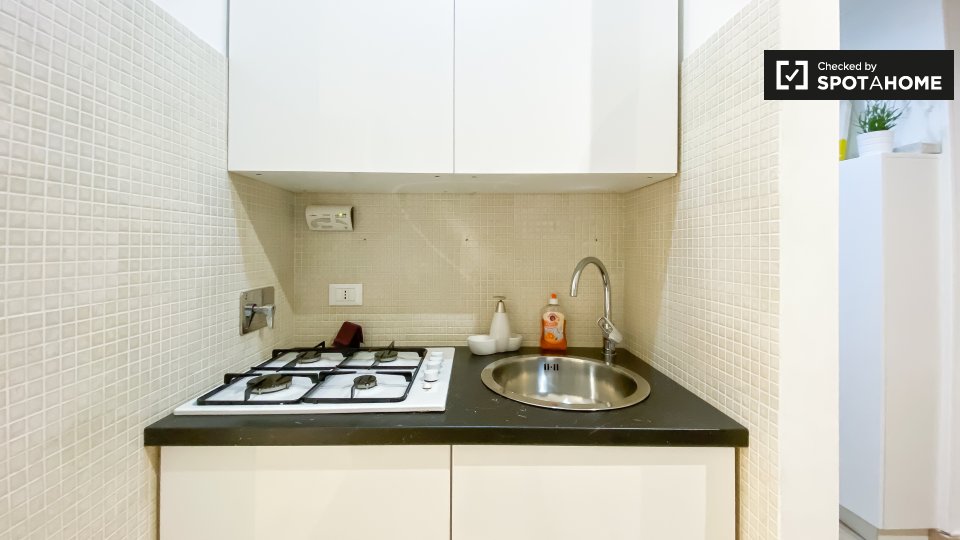 Immagine 11 di Camera condivisa in affitto  in Via Giovanni da Empoli a Roma