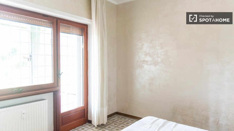 Immagine 14 di Appartamento in affitto  in Via Poggio Verde a Roma