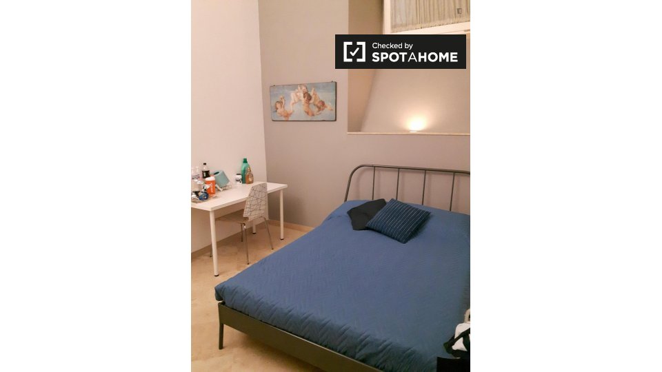 Immagine 13 di Camera condivisa in affitto  in Via Basento a Roma