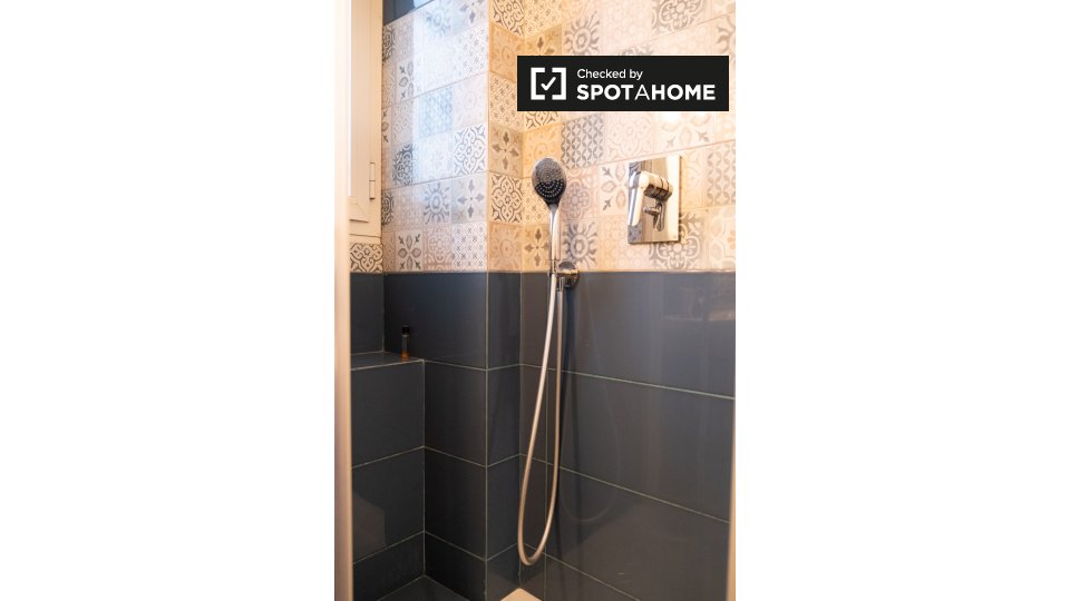 Immagine 7 di Appartamento in affitto  in Via dei Giovi a Roma