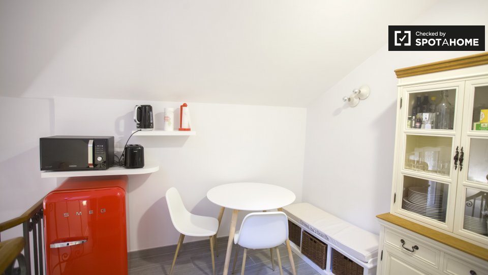 Immagine 11 di Ufficio in affitto  in Borgo Pio a Roma