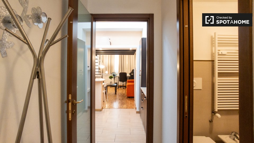 Immagine 15 di Ufficio in affitto  in Via Arena, 20123 Milano MI, Italy a Milano