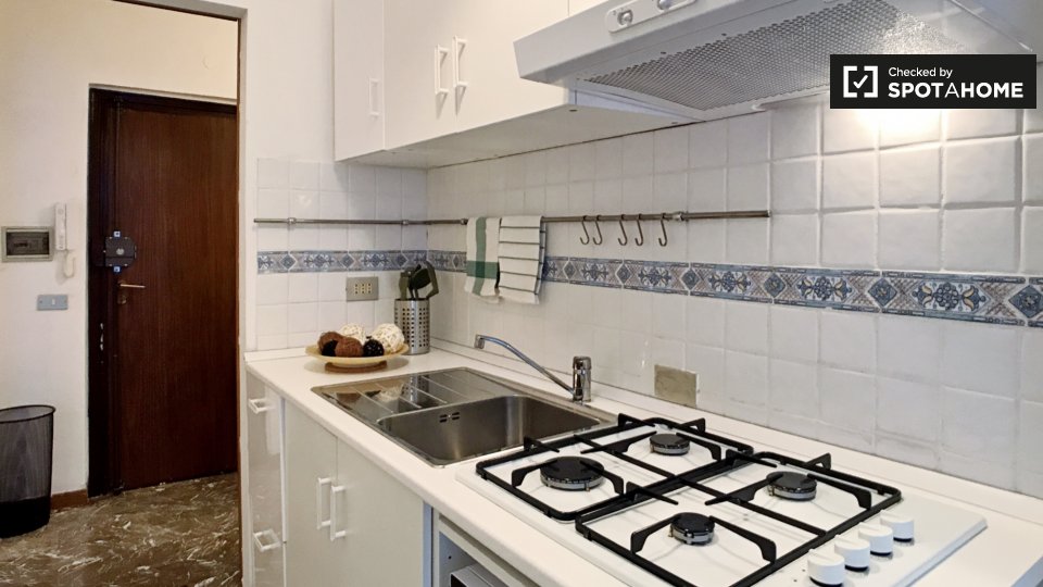 Immagine 6 di Camera condivisa in affitto  in Via Mamiani Terenzio a Milano