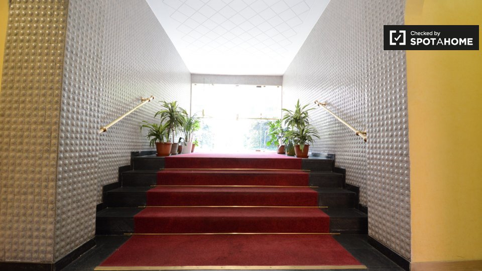 Immagine 13 di Ufficio in affitto  in via giovanni pastorelli a Milano