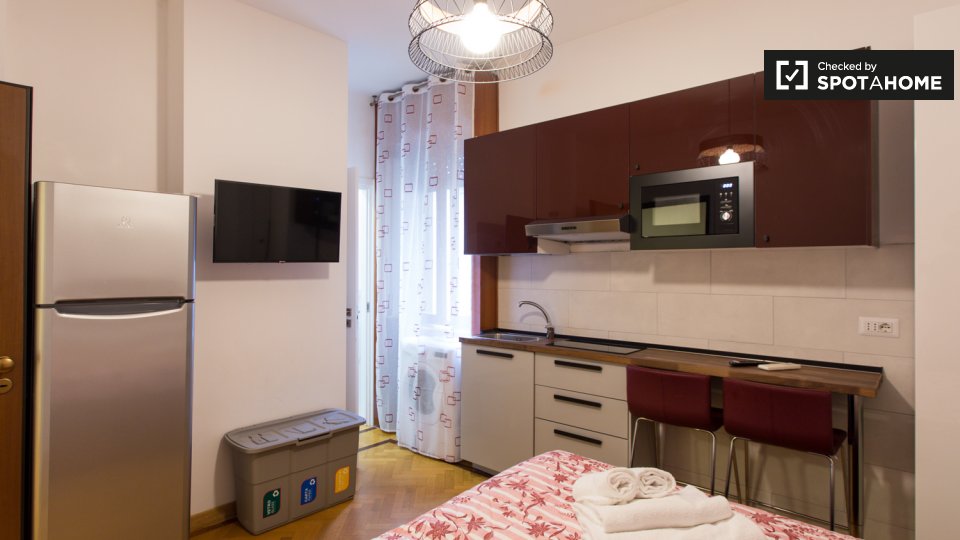 Immagine 3 di Ufficio in affitto  in Via Giovanni Battista Pergolesi a Milano