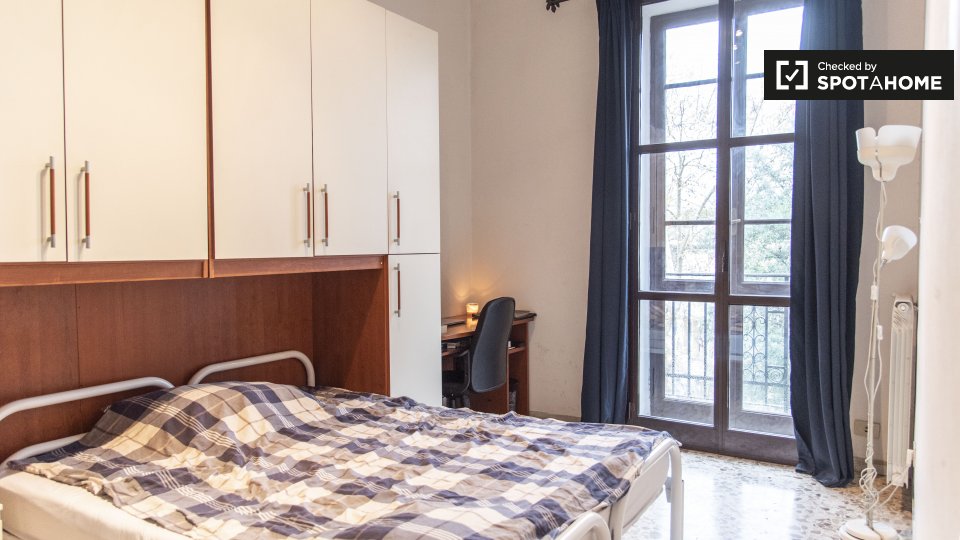 Immagine 1 di Camera condivisa in affitto  in Via Ostiense a Roma