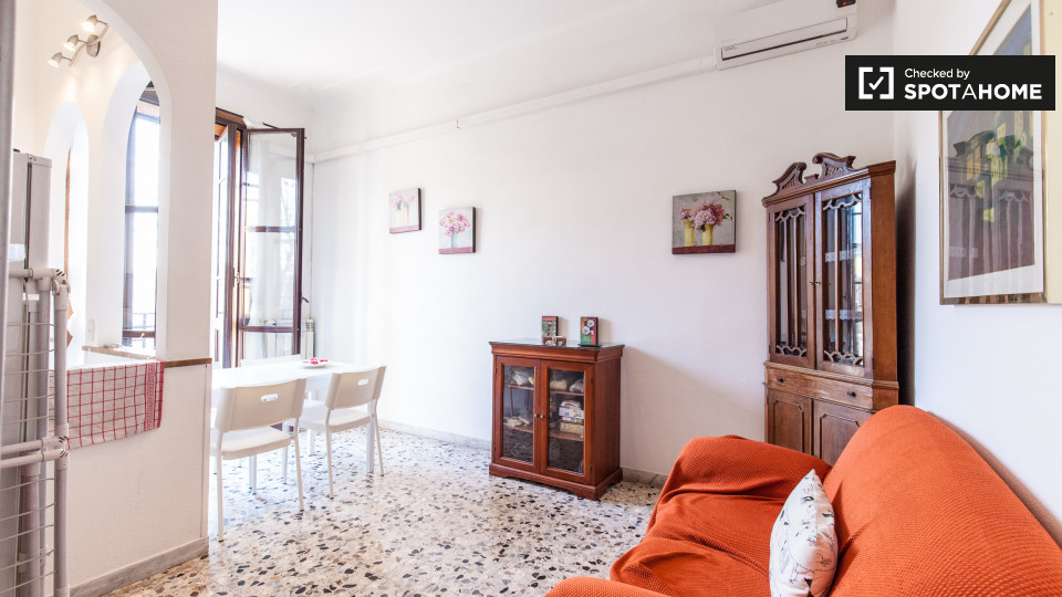 Immagine 6 di Camera condivisa in affitto  in Via Ostiense a Roma