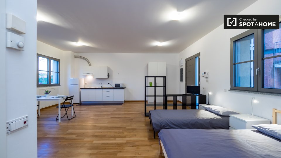 Immagine 9 di Ufficio in affitto  in Via Enrico Cosenz a Milano